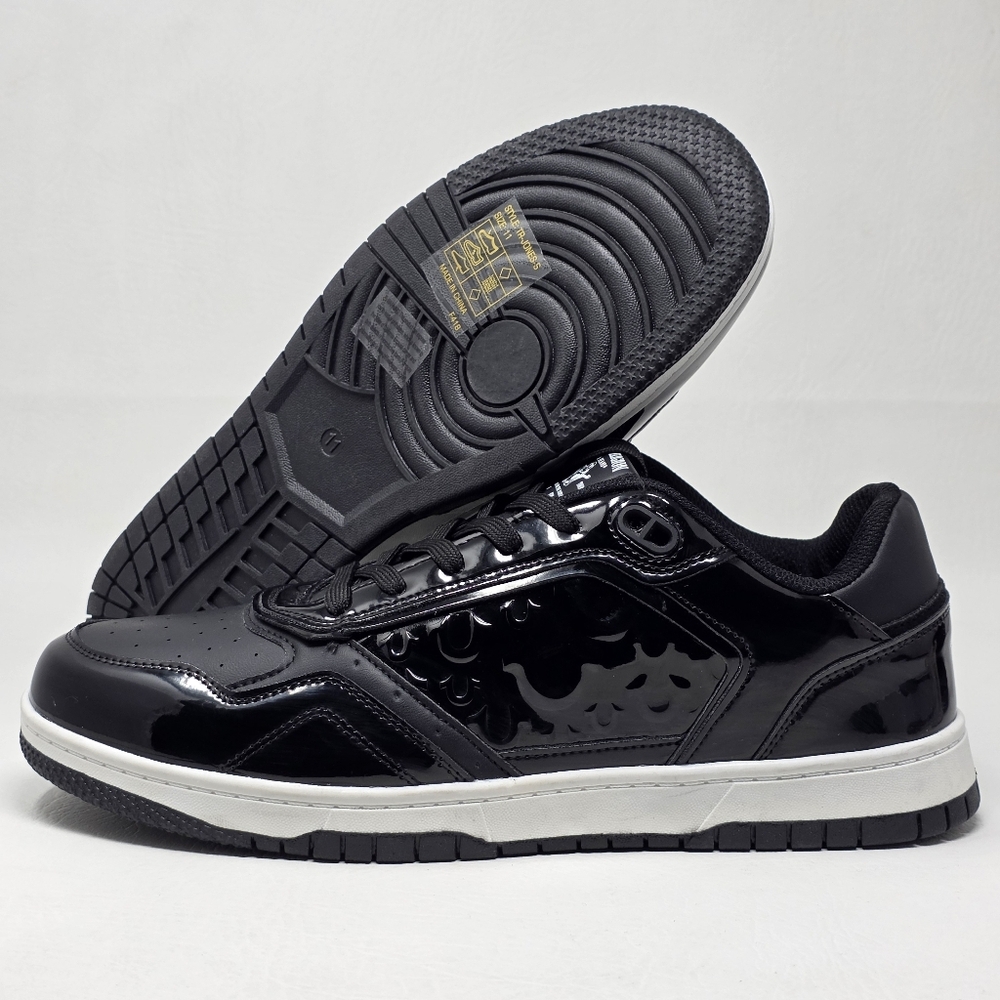 True Religion Men's Size 11 Low Top Sneakers Black/White Lace Up Rubber Sole New